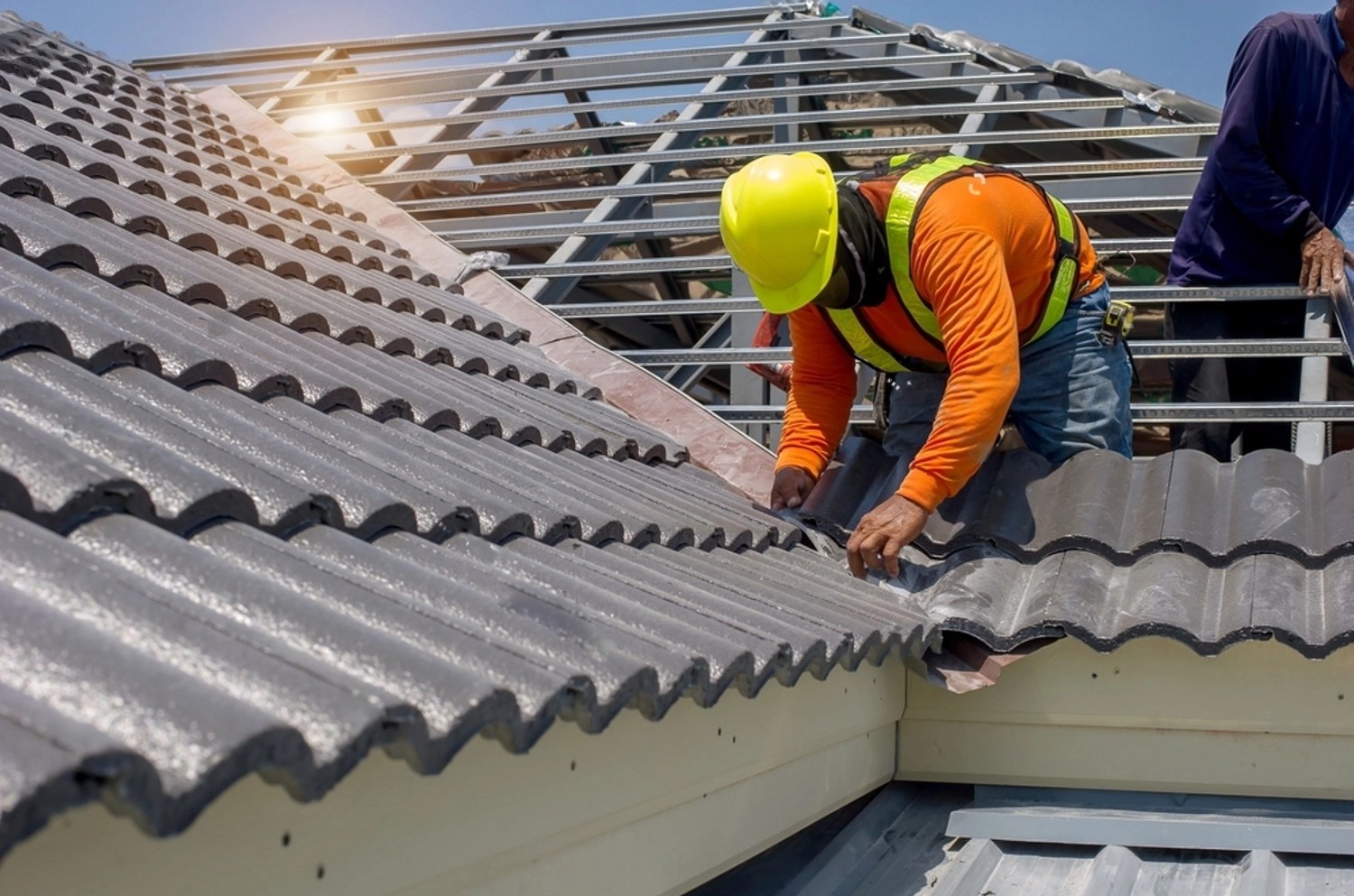 Bone Dry Roofing vs. Traditional Roofing: What You Need to Know